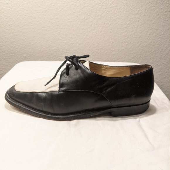 SOLD- Vintage Black & White Leather Loafers - Picture 9 of 14